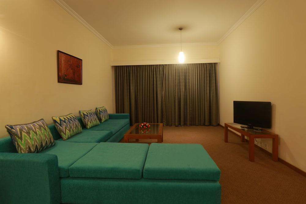 The Avenue Regent Hotel Kochi Luaran gambar